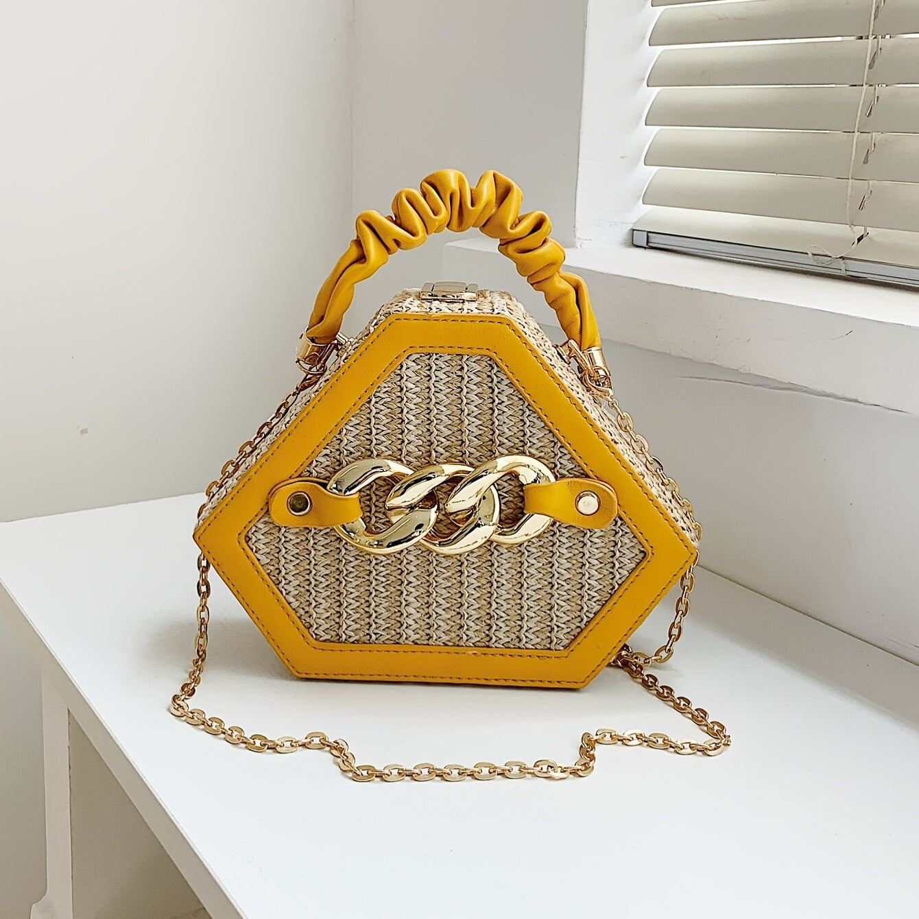 Trendy Straw Box Chain Shoulder Bag